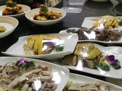 -洛东土菜馆(建国北路店)