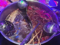 -唯爱KTV聚会餐厅(仙林东城汇店)