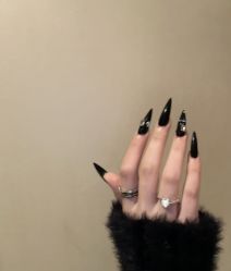 -桃色美甲沙龙