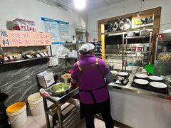 -铁锅哥米线