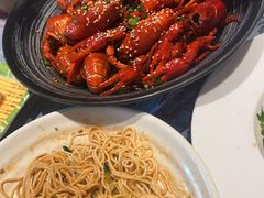 -肥肥虾庄·金牌油焖大虾(杨园滨江时代walk店)