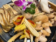 -一朵菌·野生菌探索家火锅(南亚店)