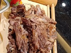 -东口码头·烧鸽子·鱼头泡饼·地方菜(金鹰悦城店)