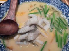 -荣家黄鱼面(前滩太古里店)