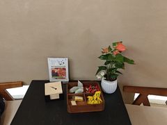 -灸春堂·艾灸·痛症·整脊连锁(之江银泰店)