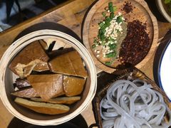 -白乐天毛肚火锅馆(解放碑店)