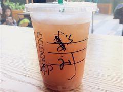 冰摇桃桃绿茶-星巴克(珠海摩尔百货店)