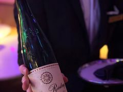 -OZONE 顶楼酒吧(香港丽思卡尔顿酒店)