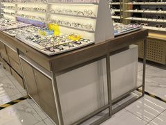 -爱视眸Eyeblling眼镜·依视路·蔡司镜片折扣店(百联南方商城购物中心)