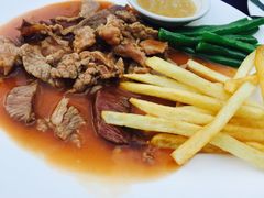 -Neary Khmer Restaurant