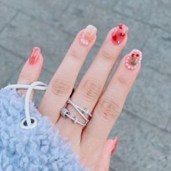-七彩虹美甲美睫 半永久