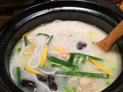 云南过桥米线-云海肴·汽锅鸡·云南菜(高德置地店)