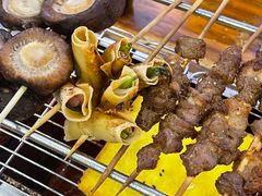 -哈尔滨小酒馆·鲜肉现穿自助烧烤(康新花园店)