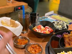 -肥肥虾庄·金牌油焖大虾(杨园滨江时代walk店)