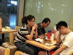 -德克士(虹桥火车站店)