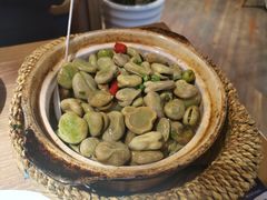 油焖蚕豆-周家二小姐的菜(西津渡店)