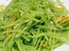 凉拌青笋-新興传承烤鸭