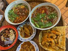-爆炸头阿姨小四川正宗川味小吃(无任何分店)