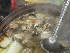 炭炉果鸡煲-威邵鸡煲(西华路总店)
