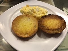 嫩滑炒无公害鸡蛋+牛油猪仔-翠华餐厅(德辅道中店)