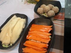 -鲜入围煮花胶鸡海鲜火锅