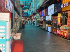 -泰龙城小吃街
