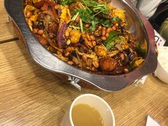 -愉肴麻辣香锅(中山路店)