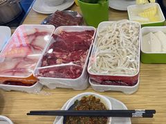 -杨老板·海鲜集市火锅·鲜切牛肉(中防万宝店)