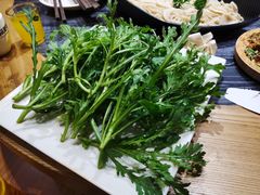 茼蒿-杨肥肠火锅大排档(火车站花园店)