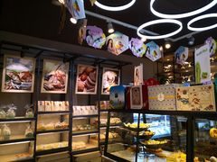 面包甜点陈列柜-华丰贺氏(福新西路店)