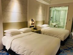 -上海漕河泾万丽酒店