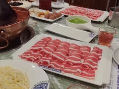 -楼外楼大刀肉传统火锅(西安大路店)