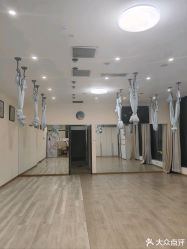 -一伽瑜伽·普拉提