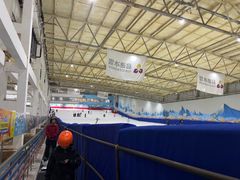-乔波室内滑雪场