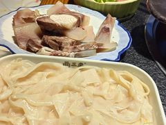 -两三事小郡肝串串香火锅(桂庙店)