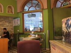 靠窗位-坤思特1688咖啡(五洲花城店)