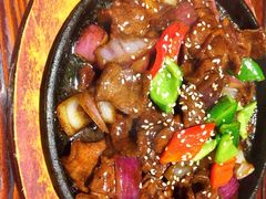 黑胡椒牛舌-石屋料理(南京西路店)