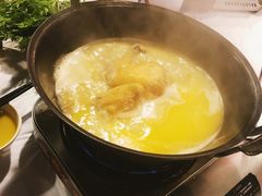 -鲜入围煮花胶鸡海鲜火锅