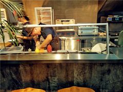 -HIGH FIVE哈福手工汉堡(桂林路店)