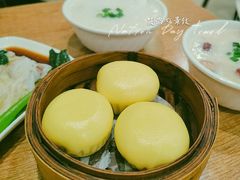 流沙包-广东小美食(果戈里大街店)