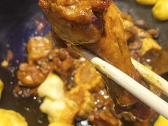 -鱼窝棚柴火铁锅炖(富山屯店)