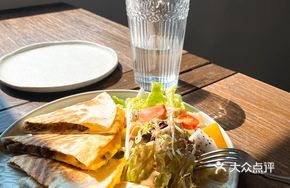 Cheese Beef Crisp