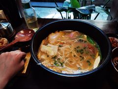 -银米·云南传统过桥米线(双廊黑金冠店)
