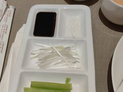 -凤凰园烤鸭店·唐山菜·传承花椒肉(老唐丰路店)