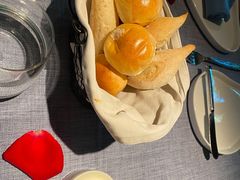 饭前餐包-弦月窗LUNETTE BY AMANDA(复兴路店)