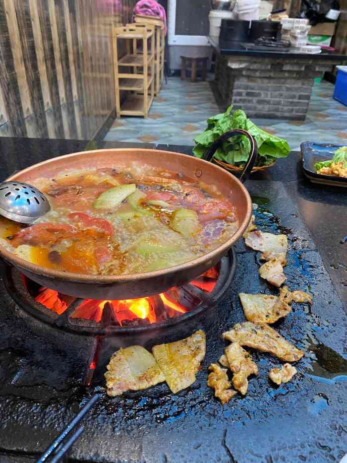 纳西火塘总店-"老板热情,我们吃的土鸡,汤味不错,特别是.
