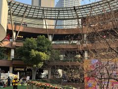 -瑞虹新天地月亮湾
