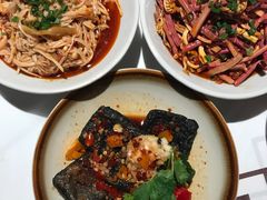 -老湖南民间菜·牛肉十八炒(花都店)