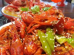 -虾弄弄海派小龙虾·牛羊蝎子火锅