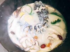 -咕嘟草帽鱼·牛奶一样的鲜鱼汤(包河万达广场创始店)